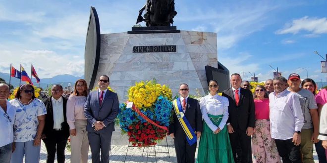 Parada militar y ofrenda floral Toma de Puerto Cabello 4