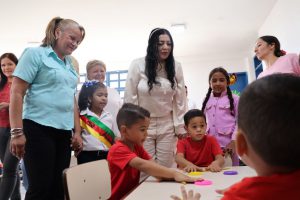 Mil 472 escuelas en Carabobo dan inicio a actividades escolares del 2025 (5)